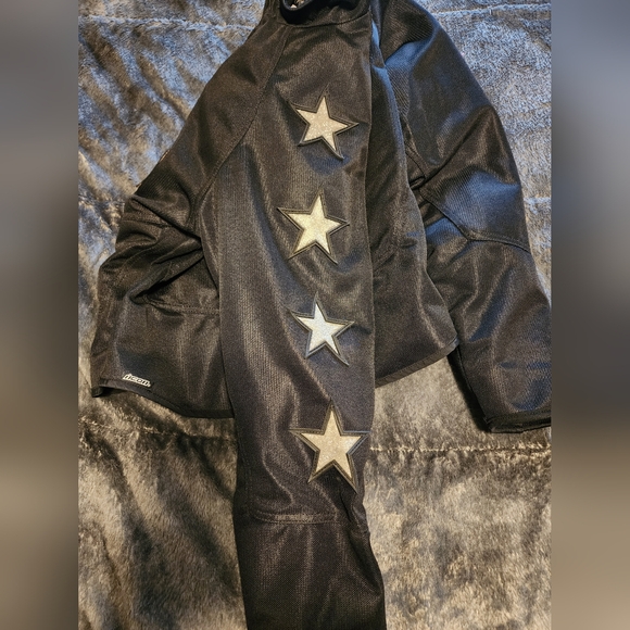 ICON Hooligan 54 Womens Moto Jacket Padded Lined with Silver Stars - Picture 3 of 13